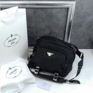 프** 바이커백 힙색 바이크백 Nylon and Saffiano Leather Bag