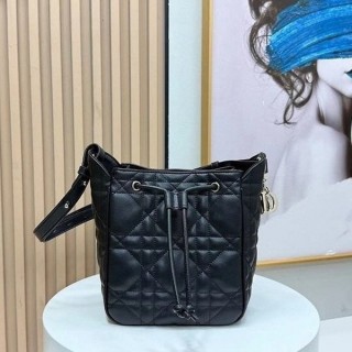 디* 디모션